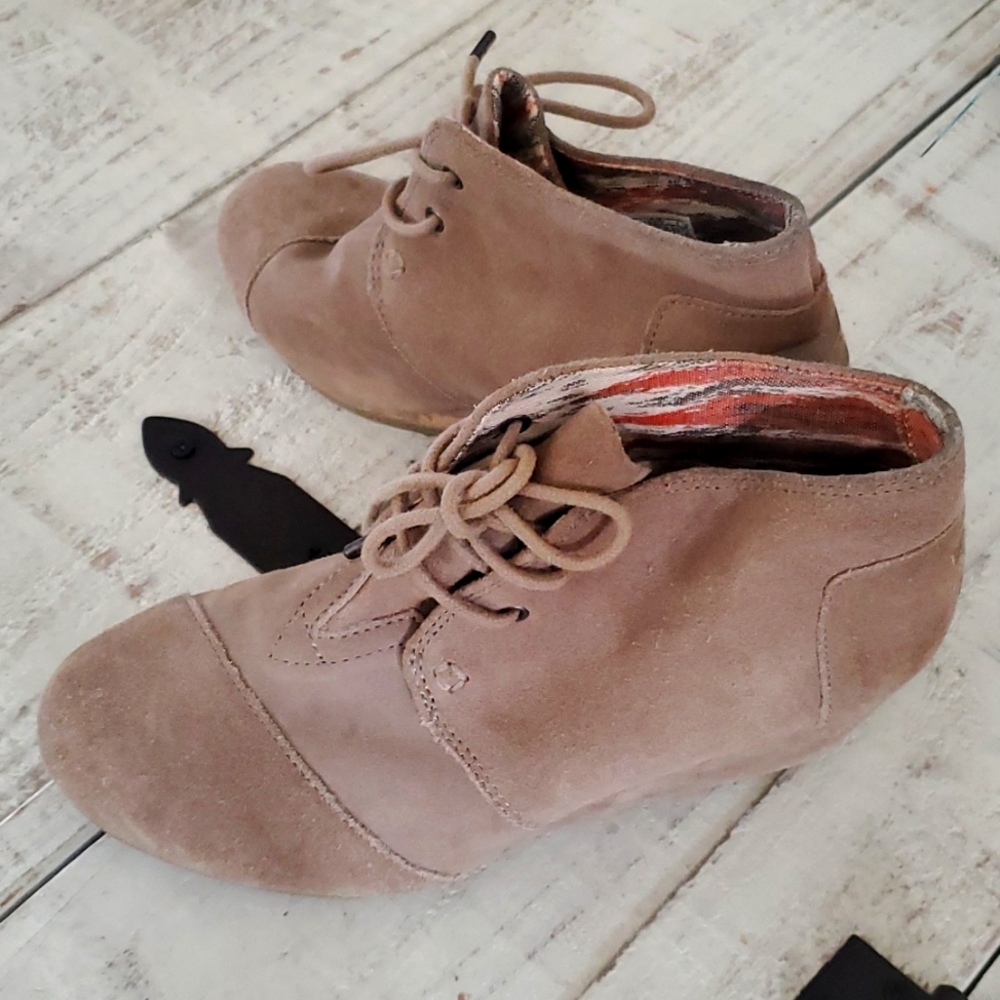 TOMS desert suede wedges
